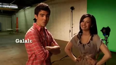 Oceans Bloopers - Joe Jonas and Demi Lovato 0543
