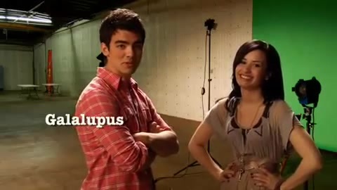 Oceans Bloopers - Joe Jonas and Demi Lovato 0549