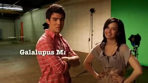 Oceans Bloopers - Joe Jonas and Demi Lovato 0554