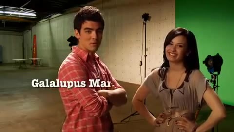 Oceans Bloopers - Joe Jonas and Demi Lovato 0555