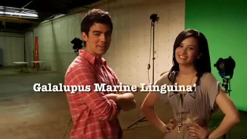 Oceans Bloopers - Joe Jonas and Demi Lovato 0566