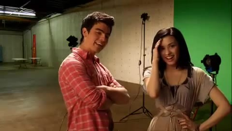 Oceans Bloopers - Joe Jonas and Demi Lovato 0608