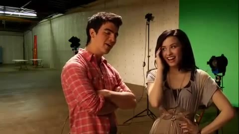 Oceans Bloopers - Joe Jonas and Demi Lovato 0619