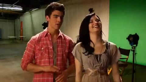 Oceans Bloopers - Joe Jonas and Demi Lovato 0648