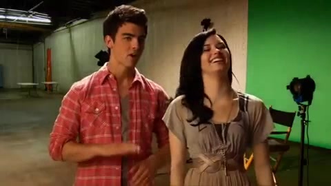 Oceans Bloopers - Joe Jonas and Demi Lovato 0649