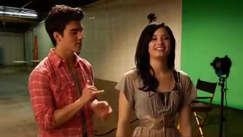 Oceans Bloopers - Joe Jonas and Demi Lovato 0663