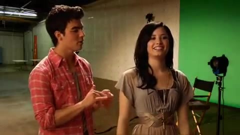 Oceans Bloopers - Joe Jonas and Demi Lovato 0665
