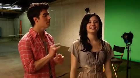 Oceans Bloopers - Joe Jonas and Demi Lovato 0667