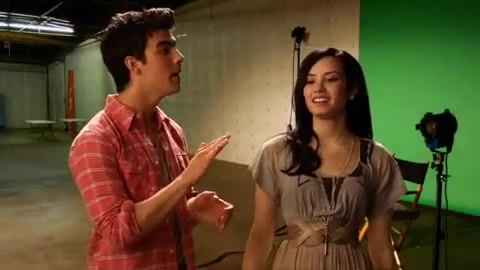 Oceans Bloopers - Joe Jonas and Demi Lovato 0675