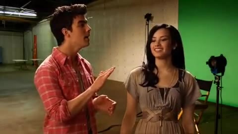 Oceans Bloopers - Joe Jonas and Demi Lovato 0676
