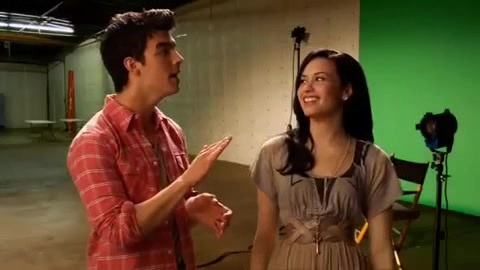 Oceans Bloopers - Joe Jonas and Demi Lovato 0679