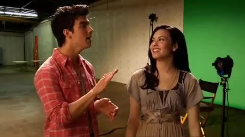 Oceans Bloopers - Joe Jonas and Demi Lovato 0681