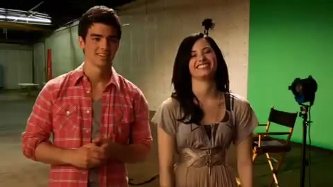 Oceans Bloopers - Joe Jonas and Demi Lovato 0684