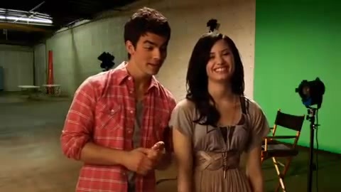 Oceans Bloopers - Joe Jonas and Demi Lovato 0698
