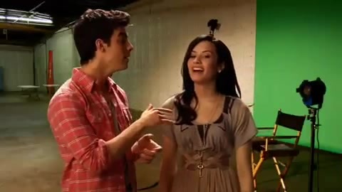 Oceans Bloopers - Joe Jonas and Demi Lovato 0767