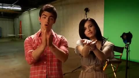 Oceans Bloopers - Joe Jonas and Demi Lovato 0844