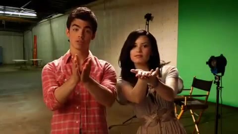Oceans Bloopers - Joe Jonas and Demi Lovato 0849