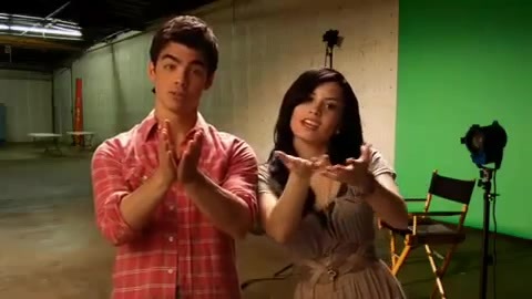 Oceans Bloopers - Joe Jonas and Demi Lovato 0853