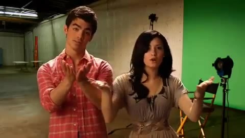 Oceans Bloopers - Joe Jonas and Demi Lovato 0858
