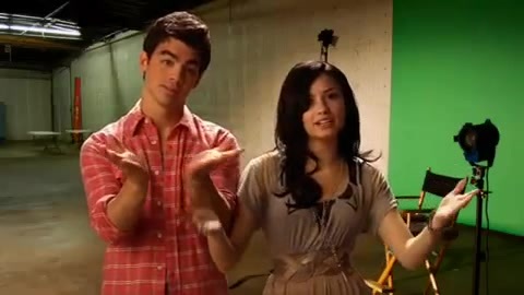 Oceans Bloopers - Joe Jonas and Demi Lovato 0862
