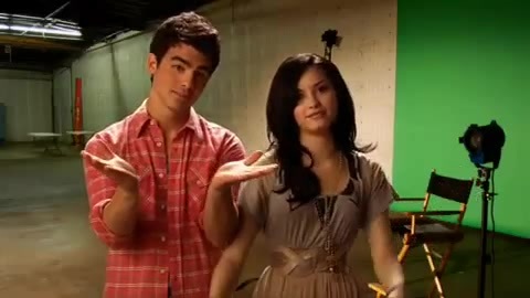 Oceans Bloopers - Joe Jonas and Demi Lovato 0865