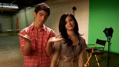 Oceans Bloopers - Joe Jonas and Demi Lovato 0867