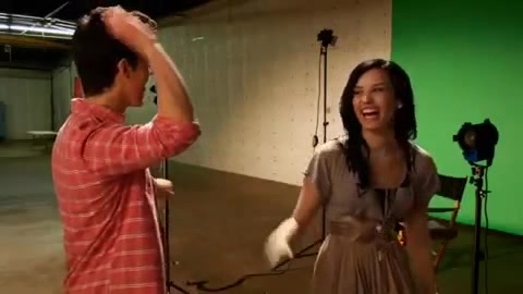 Oceans Bloopers - Joe Jonas and Demi Lovato 0918