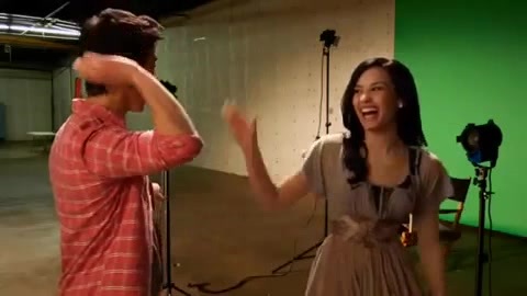 Oceans Bloopers - Joe Jonas and Demi Lovato 0920