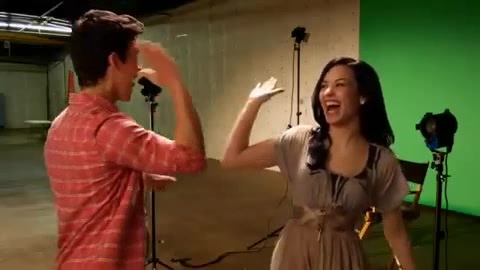 Oceans Bloopers - Joe Jonas and Demi Lovato 0923