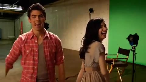 Oceans Bloopers - Joe Jonas and Demi Lovato 0937
