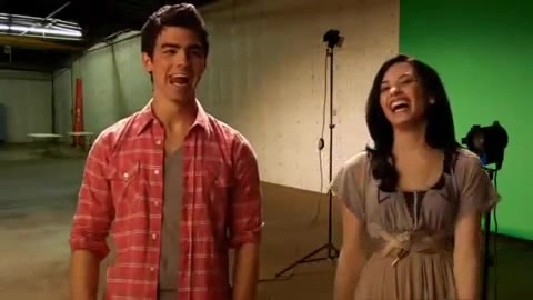 Oceans Bloopers - Joe Jonas and Demi Lovato 0949