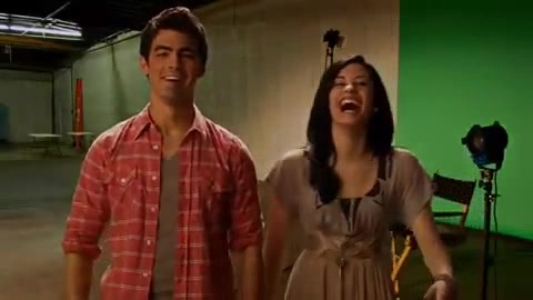 Oceans Bloopers - Joe Jonas and Demi Lovato 0966