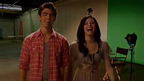 Oceans Bloopers - Joe Jonas and Demi Lovato 0969