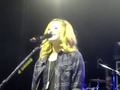 bscap0152 - Demi Answers Fans Question WOULD YOU GO LESBIAN FOR LOVATICS Sao Paulo Brazil