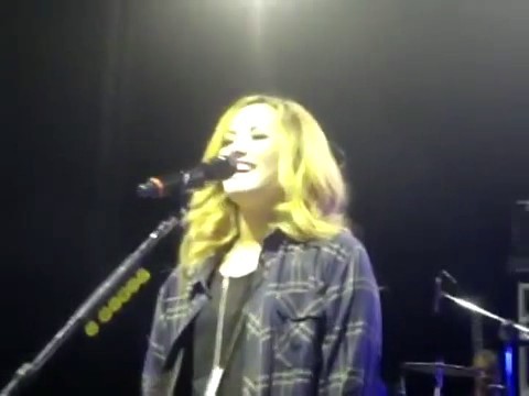 bscap0153 - Demi Answers Fans Question WOULD YOU GO LESBIAN FOR LOVATICS Sao Paulo Brazil