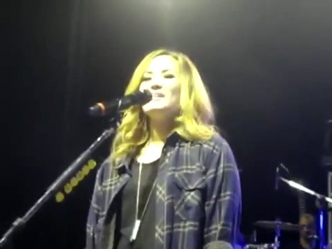 bscap0155 - Demi Answers Fans Question WOULD YOU GO LESBIAN FOR LOVATICS Sao Paulo Brazil