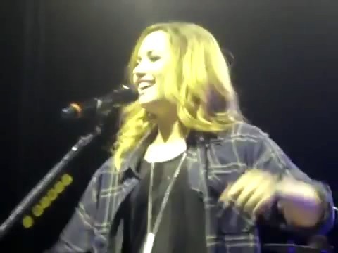 bscap0177 - Demi Answers Fans Question WOULD YOU GO LESBIAN FOR LOVATICS Sao Paulo Brazil