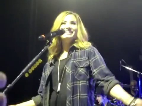 bscap0240 - Demi Answers Fans Question WOULD YOU GO LESBIAN FOR LOVATICS Sao Paulo Brazil