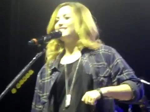 bscap0256 - Demi Answers Fans Question WOULD YOU GO LESBIAN FOR LOVATICS Sao Paulo Brazil