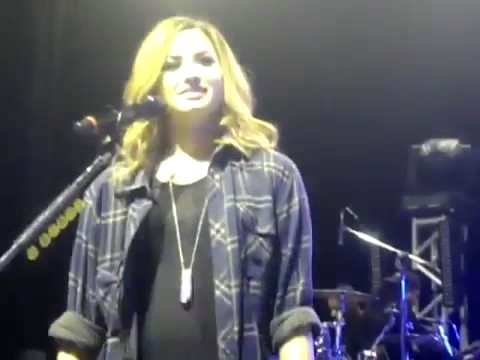 bscap0279 - Demi Answers Fans Question WOULD YOU GO LESBIAN FOR LOVATICS Sao Paulo Brazil