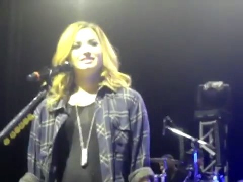 bscap0281 - Demi Answers Fans Question WOULD YOU GO LESBIAN FOR LOVATICS Sao Paulo Brazil