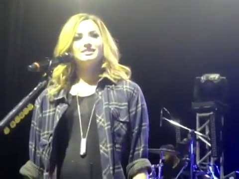 bscap0284 - Demi Answers Fans Question WOULD YOU GO LESBIAN FOR LOVATICS Sao Paulo Brazil