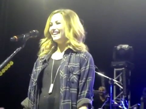 bscap0293 - Demi Answers Fans Question WOULD YOU GO LESBIAN FOR LOVATICS Sao Paulo Brazil