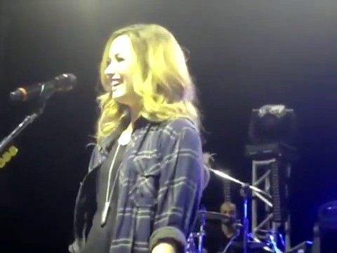 bscap0295 - Demi Answers Fans Question WOULD YOU GO LESBIAN FOR LOVATICS Sao Paulo Brazil