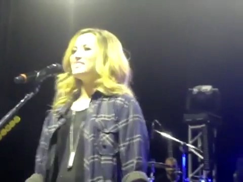 bscap0299 - Demi Answers Fans Question WOULD YOU GO LESBIAN FOR LOVATICS Sao Paulo Brazil