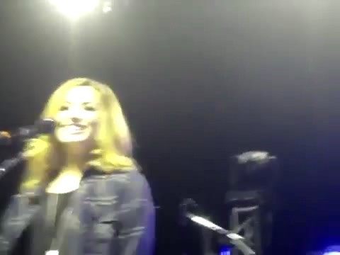 bscap0302 - Demi Answers Fans Question WOULD YOU GO LESBIAN FOR LOVATICS Sao Paulo Brazil