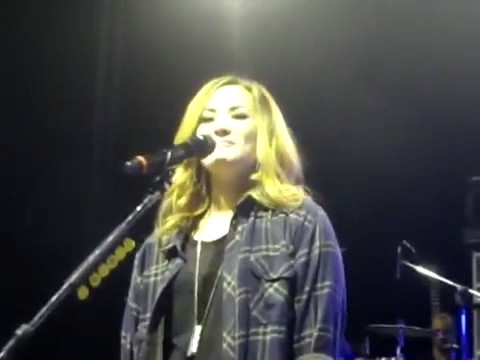 bscap0320 - Demi Answers Fans Question WOULD YOU GO LESBIAN FOR LOVATICS Sao Paulo Brazil