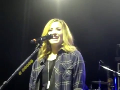bscap0321 - Demi Answers Fans Question WOULD YOU GO LESBIAN FOR LOVATICS Sao Paulo Brazil