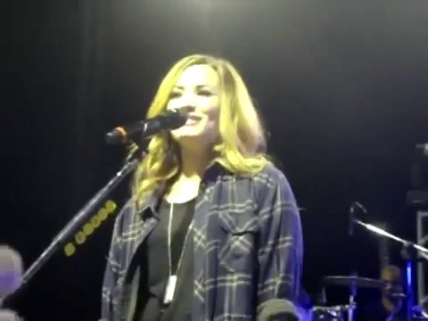 bscap0322 - Demi Answers Fans Question WOULD YOU GO LESBIAN FOR LOVATICS Sao Paulo Brazil
