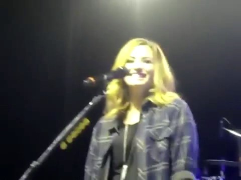 bscap0332 - Demi Answers Fans Question WOULD YOU GO LESBIAN FOR LOVATICS Sao Paulo Brazil